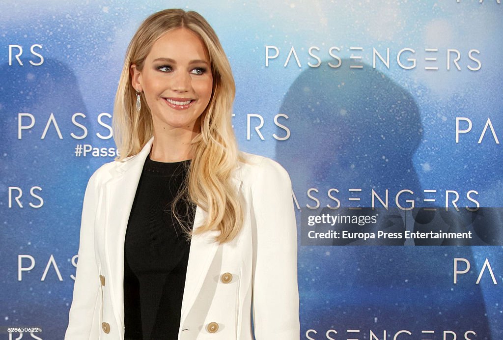 Jennifer Lawrence and Chris Pratt Attend 'Passengers' Madrid Photocall