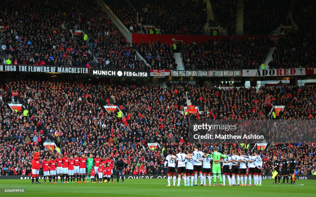 SOCCER : Barclays Premier League - Manchester United v Fulham