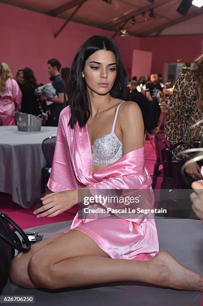 Kendall Jenner prepares backstage prior to the Victoria's Secret Fashion Show on November 30, 2016 in Paris, France.