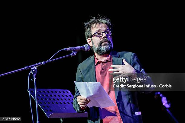 Italian writer and poet Guido Catalano is a guest of the show 'Sottosopra': Roberto Saviano Meets The Audience on November 28, 2016 in Milan, Italy.