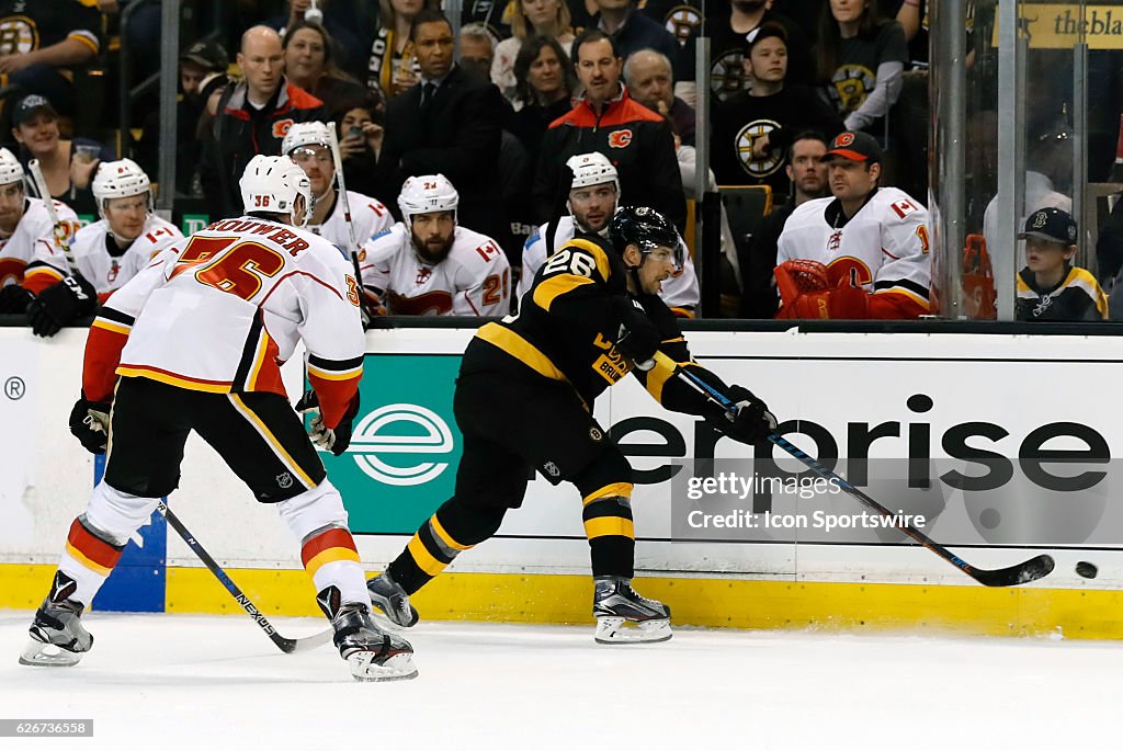 NHL: NOV 25 Flames at Bruins