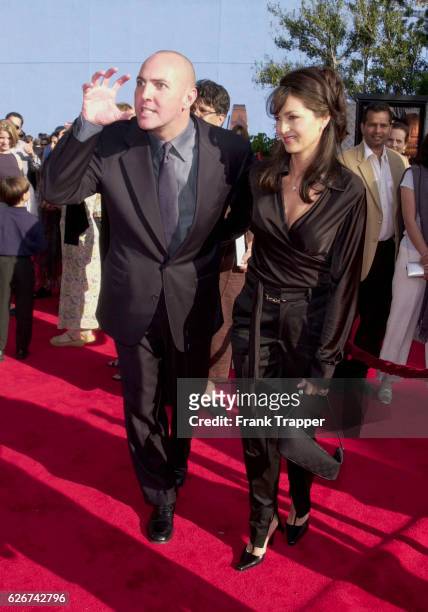 Arnold Vosloo and his wife Sylvia Ahi arrive at the premiere of "The Mummy Returns."