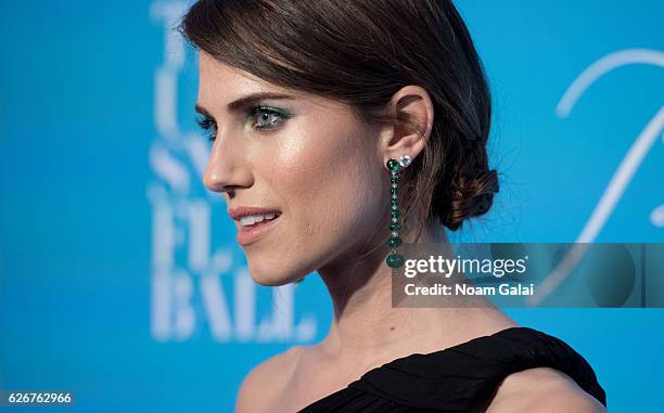 Actress Allison Williams attends the 12th Annual UNICEF Snowflake Ball at Cipriani Wall Street on November 29, 2016 in New York City.