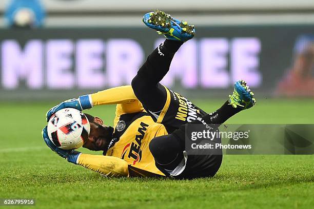 Copa Barry Boubacar goalkeeper of sporting lokeren during the Croky Cup match between KAA Gent and KSC LOKEREN in the Ghelamco Arena stadium on...