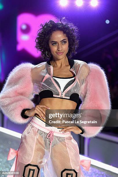 Alanna Arrington walks the runway at the Victoria's Secret Fashion Show on November 30, 2016 in Paris, France.