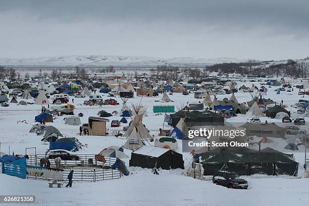 Snow covers Oceti Sakowin Camp near the Standing Rock Sioux Reservation on November 30, 2016 outside Cannon Ball, North Dakota. Native Americans and...