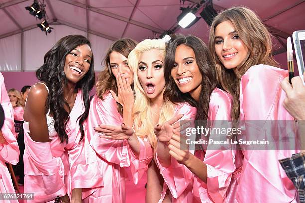 Leomie Anderson, Lais Oliveira, Lady Gaga, Cindy Bruna and Valery Kaufman pose backstage prior to the Victoria's Secret Fashion Show on November 30,...