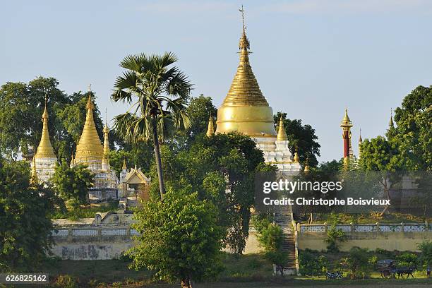 shwezigon pagoda. inwa (ava). mandalay surroundings. myanmar - ava stock pictures, royalty-free photos & images