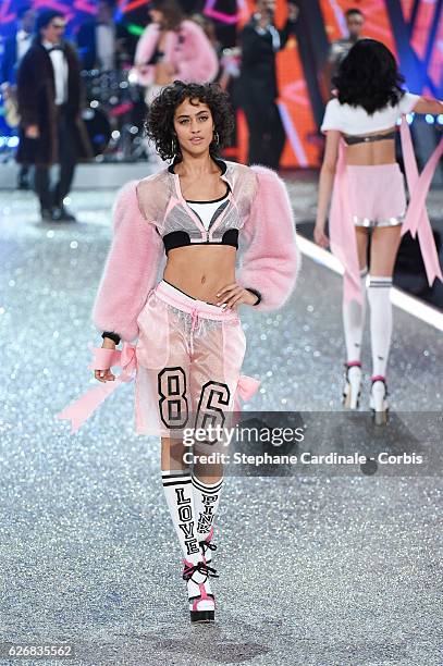 Model Alanna Arrington walks on the runway for the 2016 Victoria's Secret fashion show at Le Grand Palais on November 30, 2016 in Paris, France.