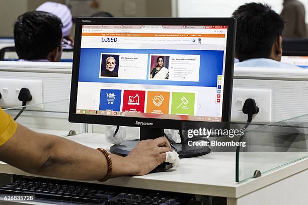 Computer Trainee Photos and Premium High Res Pictures - Getty Images