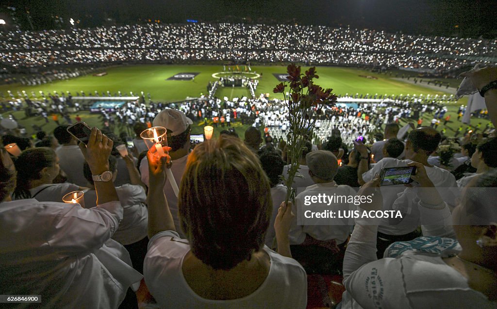 TOPSHOT-FBL-COLOMBIA-BRAZIL-ACCIDENT-PLANE