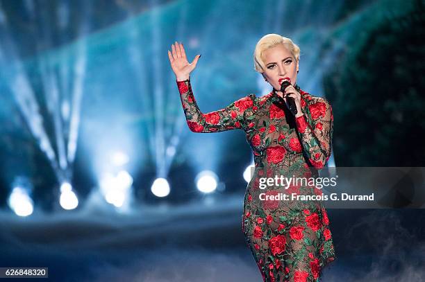 Lady Gaga performs at the Victoria's Secret Fashion Show on November 30, 2016 in Paris, France. The 2016 Victoria's Secret Fashion Show on November...