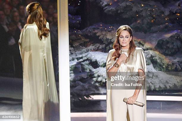 German singer Andrea Berg performs at the tv show 'Die schoensten Weihnachtshits' on November 30, 2016 in Munich, Germany.