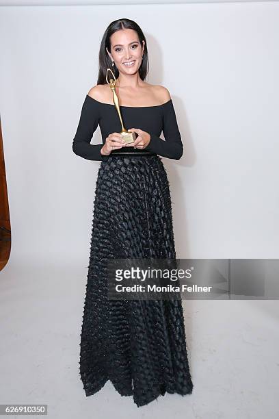 Emma Heming-Willis presents her award at the Look Women of the Year Awards at City Hall on November 30, 2016 in Vienna, Austria.