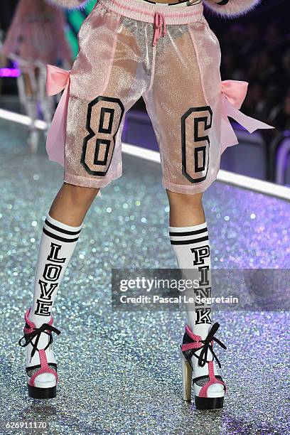 Alanna Arrington walks the runway at the Victoria's Secret Fashion Show on November 30, 2016 in Paris, France.