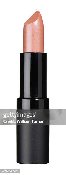 a close up product image of a tan lipstick - pintalabios beige fotografías e imágenes de stock