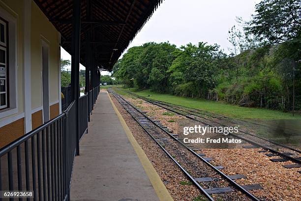 estação ferroviária de tiradentes - estação de ferroviária stock-fotos und bilder