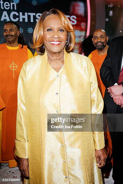 Singer Queen Esther Marrow attend the tv show 'Die schoensten Weihnachtshits' on November 30, 2016 in Munich, Germany.