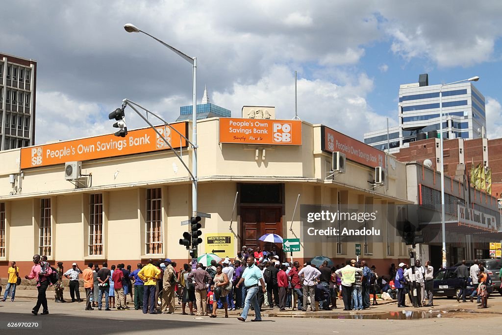 Cash shortage in Zimbabwe