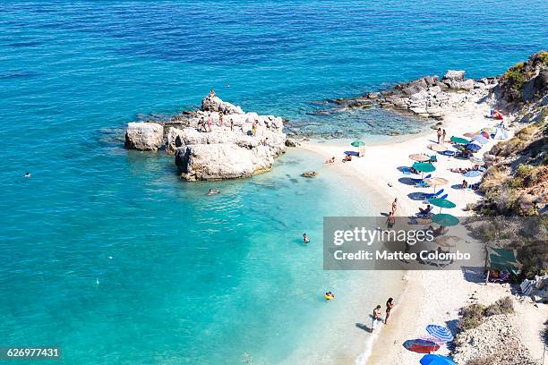 xigia beach in summer, zakynthos, greece - griechenland landschaft stock-fotos und bilder