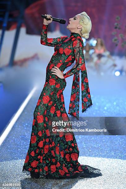 Lady Gaga performs on the runway during the 2016 Victoria's Secret Fashion Show on November 30, 2016 in Paris, France.