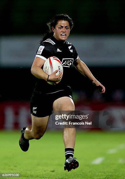 Rebekah Cordero-Tufuga of New Zealand in action during day one of the Emirates Dubai Rugby Sevens - HSBC World Rugby Women's Sevens Series on...