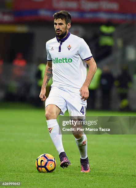 Sebastien De Maio of ACF Fiorentina in action during the Serie A match between FC Internazionale and ACF Fiorentina at Stadio Giuseppe Meazza on...