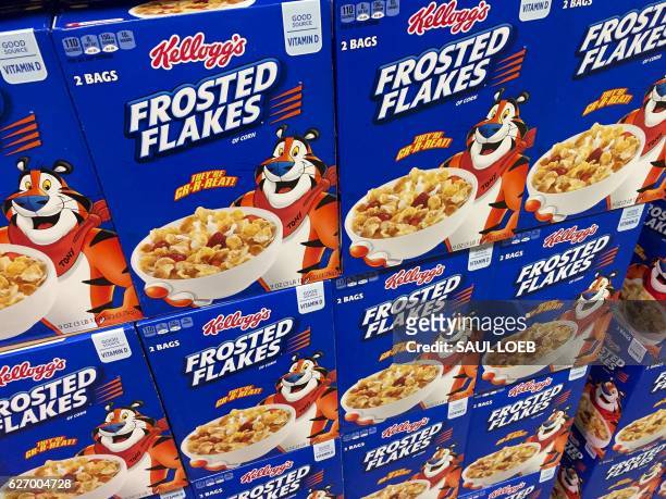 274 Kelloggs Frosted Flakes Photos and Premium High Res Pictures - Getty  Images