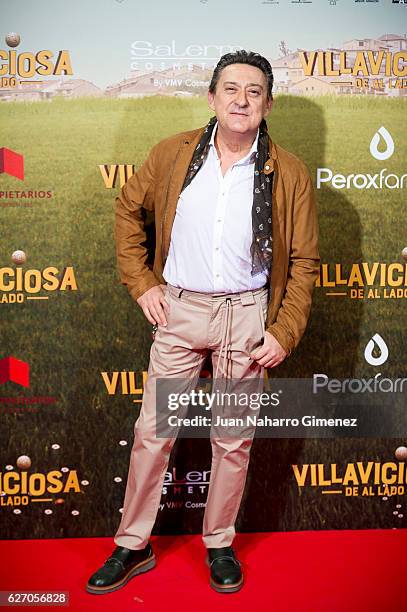 Mariano Pena attends 'Villaviciosa De Al Lado' premiere at Capitol Cinema on December 1, 2016 in Madrid, Spain.