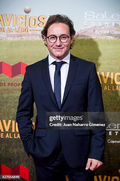 Carlos Santos attends 'Villaviciosa De Al Lado' premiere at Capitol Cinema on December 1, 2016 in Madrid, Spain.