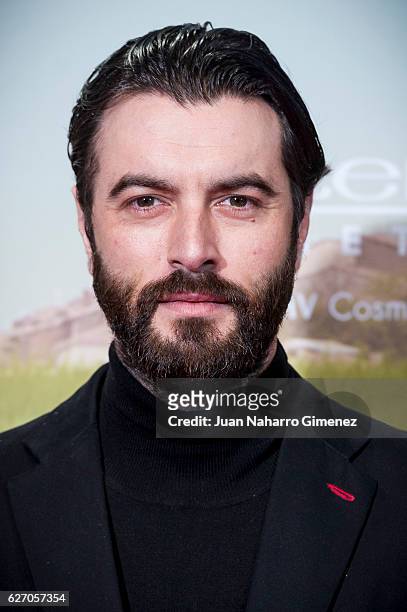 Javier Rey attends 'Villaviciosa De Al Lado' premiere at Capitol Cinema on December 1, 2016 in Madrid, Spain.