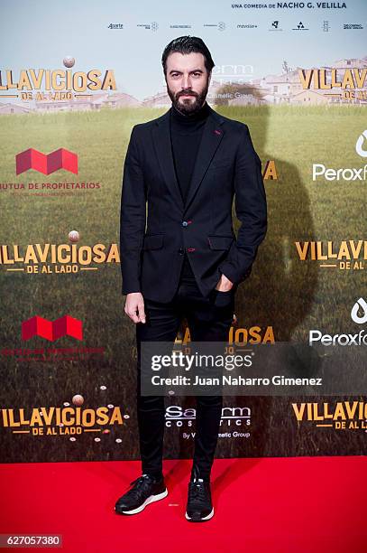 Javier Rey attends 'Villaviciosa De Al Lado' premiere at Capitol Cinema on December 1, 2016 in Madrid, Spain.