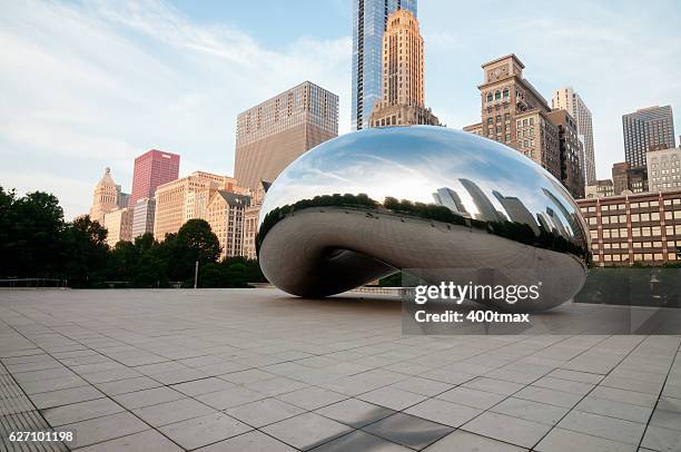 de chicago  - cloud gate fotografías e imágenes de stock