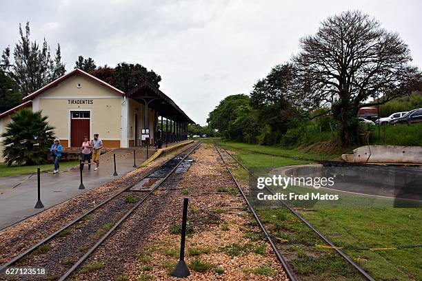 estação ferroviária de tiradentes - estação de ferroviária stock-fotos und bilder