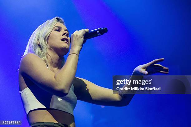 Vocalist Georgia Nott of Broods performs at Fox Theater on December 1, 2016 in Oakland, California.