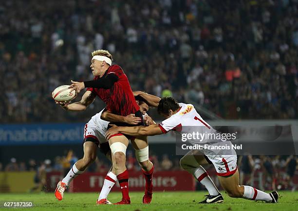 Sam Cross 4,984 Sam Cross Photos & High Res Pictures - Getty Images