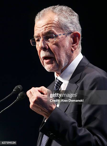 Independent presidential candidate Alexander van der Bellen speaks to supporters at his final election campaign rally on December 2, 2016 in Vienna,...