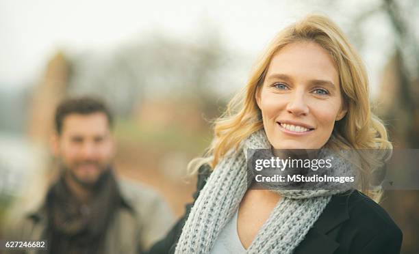 beautiful smiling couple. - scandinavian descent 個照片及圖片檔