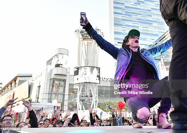 Matthew Rey 257 Matt Windle Stock Photos, High-Res Pictures, and Images - Getty Images