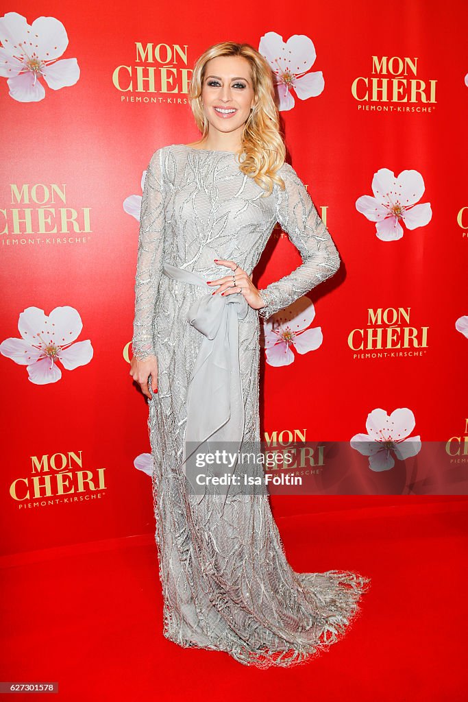 Mon Cheri Hosts Barbara Tag 2016