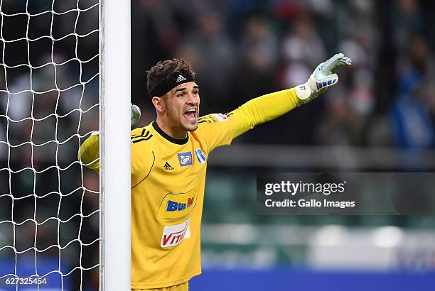 Seweryn Kielpin of Wisla Plock gives instructions during the LOTTO Extraklasa match between Legia Warszawa and Wisla Plock on December 02, 2016 at...