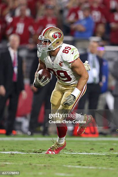 Tight end Vance McDonald of the San Francisco 49ers runs during the second half of the NFL football game against the Arizona Cardinals at University...