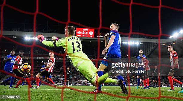 Leicester player Andy King reacts as Sunderland goalkeeper Jordan Pickford makes a last minute save to deny Leicester a draw during the Premier...