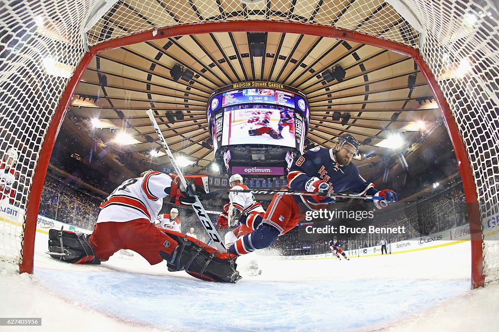 Carolina Hurricanes v New York Rangers