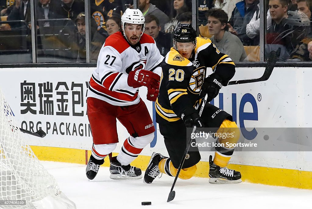 NHL: DEC 01 Hurricanes at Bruins