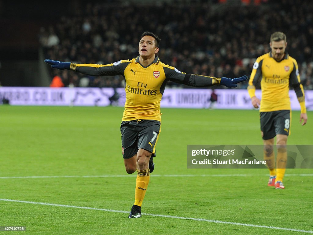 West Ham United v Arsenal - Premier League