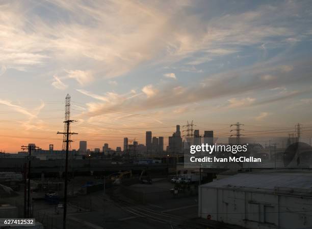 los angeles skyline at sunset - mcclellan stock pictures, royalty-free photos & images