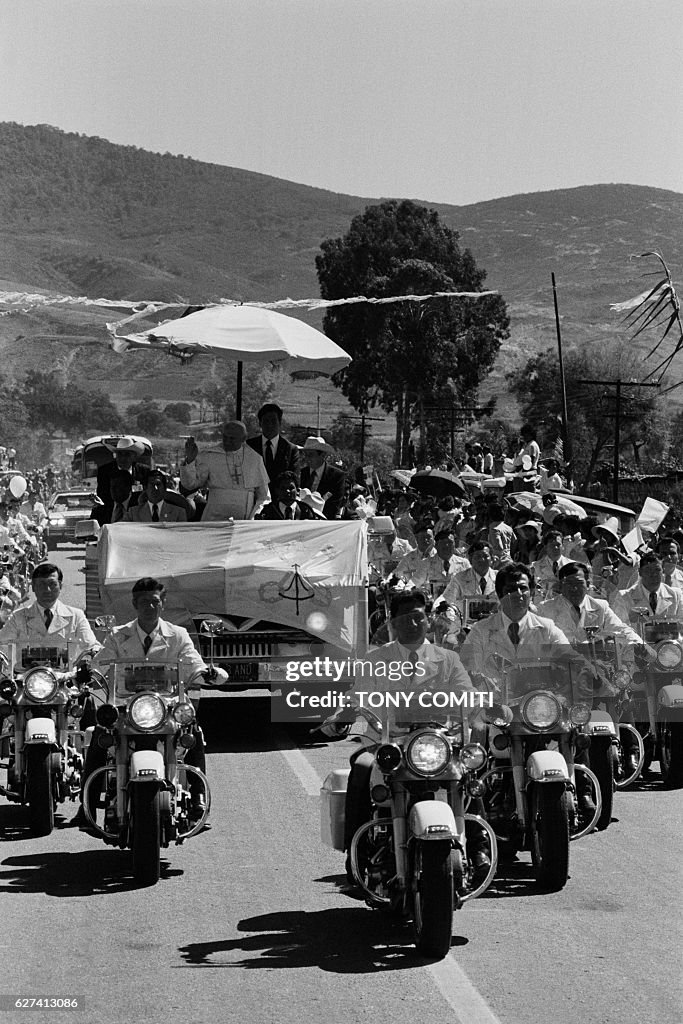 Official Visit of Pope John Paul II in Mexico