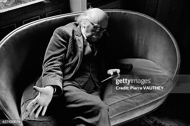 Fr Rostand 119 Jean Rostand Stock Photos, High-Res Pictures, and Images - Getty Images