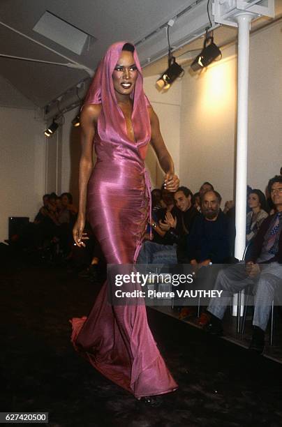 Tunisian designer Azzedline Alaia shows his women's 1986 spring-summer haute couture line in Paris. Model Grace Jones, also known for her singing and...